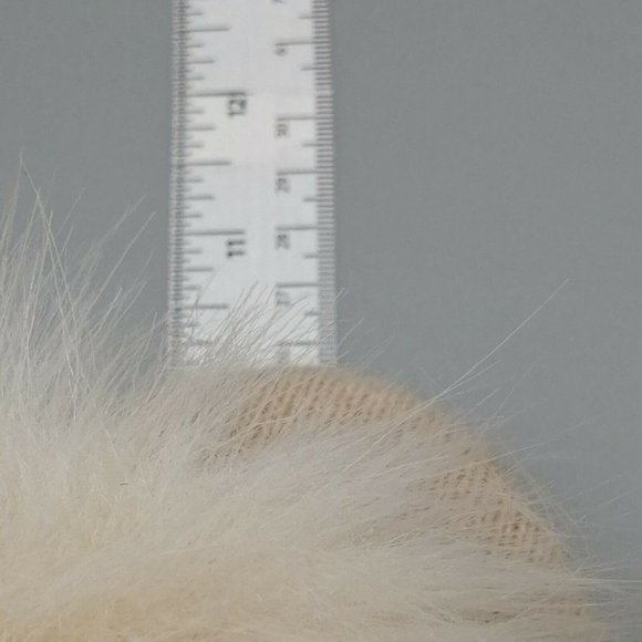 Express Womens Slip On Scuff Slippers Beige Knit Faux Fur Pom Pom S 5-6‎ - Picture 6 of 9